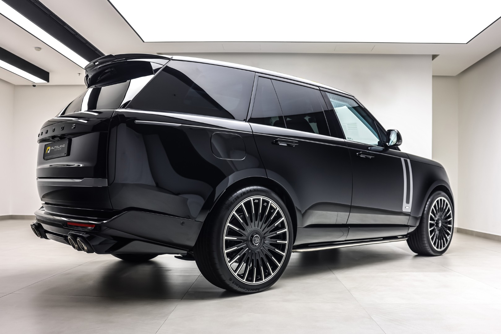 2023 RANGE ROVER P530 AUTOBIOGRAPHY BRABUS CARBON BODY KIT